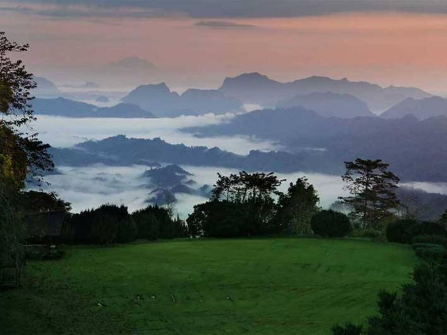 Borneo Highlands Resort Padawan Exterior foto