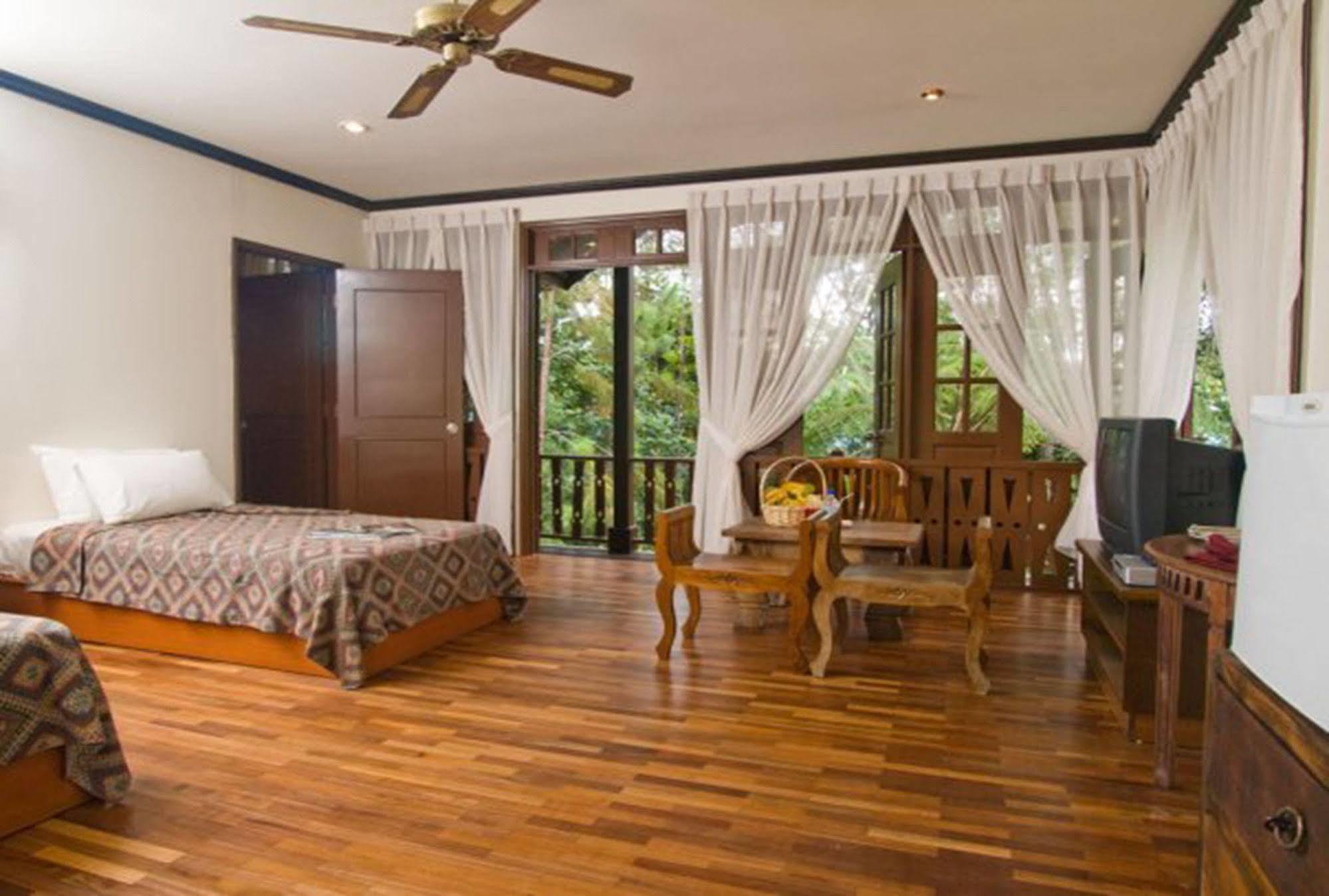 Borneo Highlands Resort Padawan Exterior foto